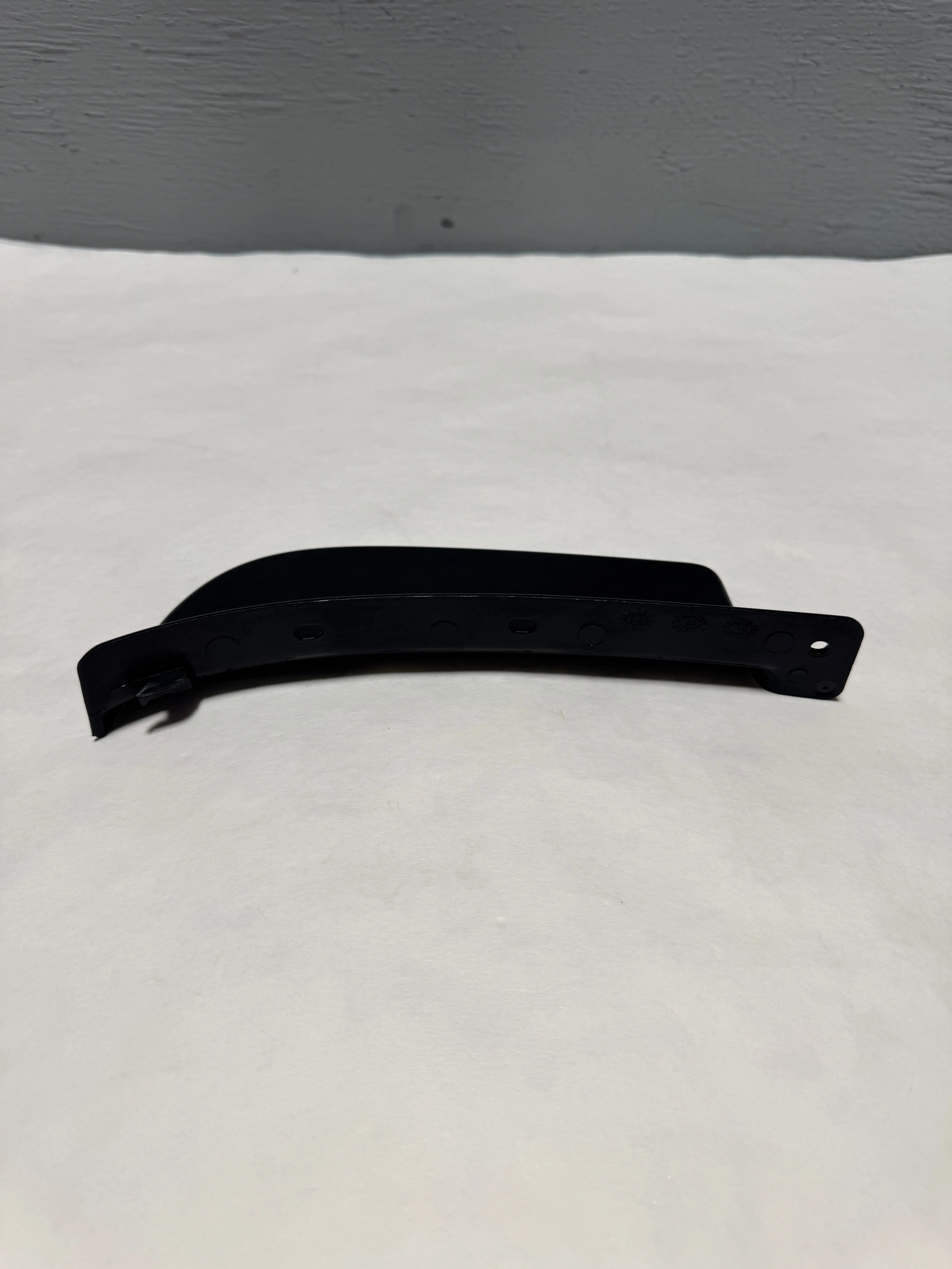 2019-2023 Jeep Cherokee Front Bumper Driver Side Spat Flare Extension For One Piece Flare